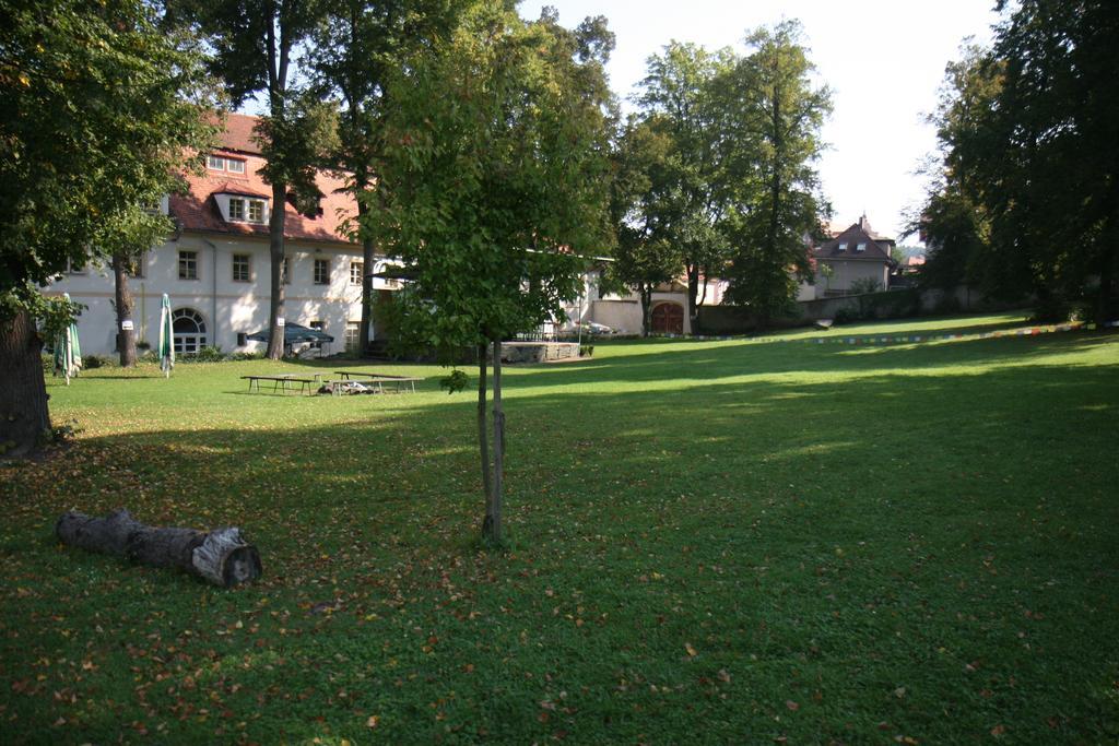 Hotel Tynec Tynec nad Sazavou Exterior photo